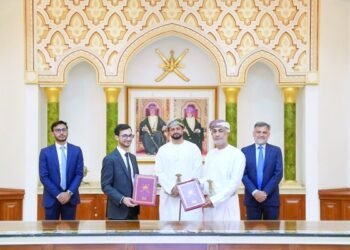 Muscat Municipality signs pact to upgrade Al Salam Street
