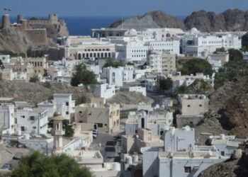Housing bachelors, families in same building is prohibited in Muscat