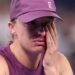 Thigh injury ends Swiatek’s season and WTA Finals bid