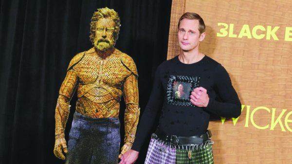 Skarsgard Hails ‘Wicker’ Costumea ‘Masterpiece’