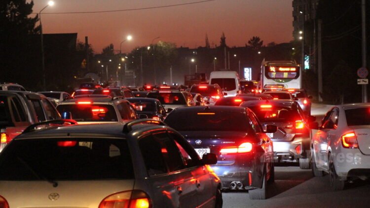 From home to traffic jams, from traffic jams to home: How do traffic jams affect life in Bishkek? Survey