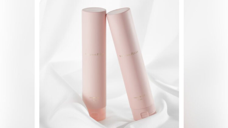 Pink shampoo SILK THE RICH – the best solution for damaged and colored hair
