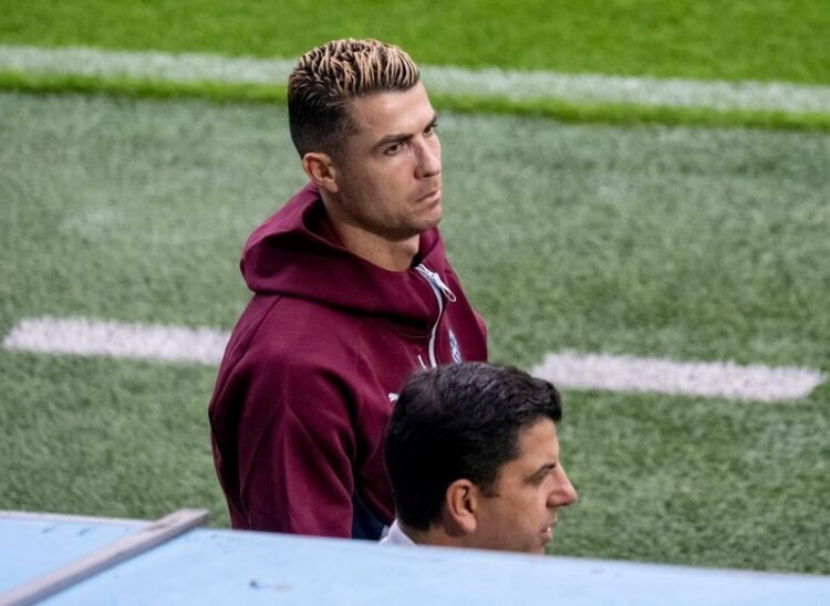 Football: Soccer-Ronaldo accuses coach Jesus of broken promises but leaves Portugal return open