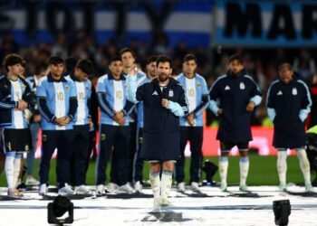 Football: Soccer-Ronaldo hails Messi after Argentina great says he already misses national team