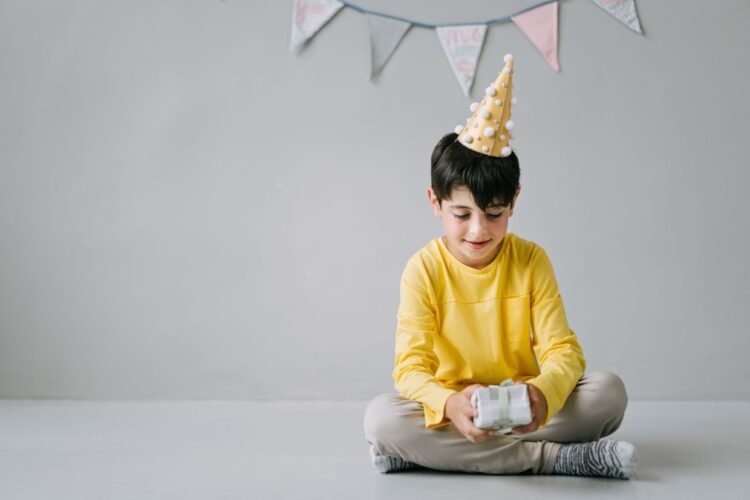 How divorced parents can celebrate their child’s birthday in a healthy way