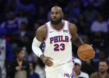 Other Sports: Trump says LeBron James showed disrespect during US national anthem
