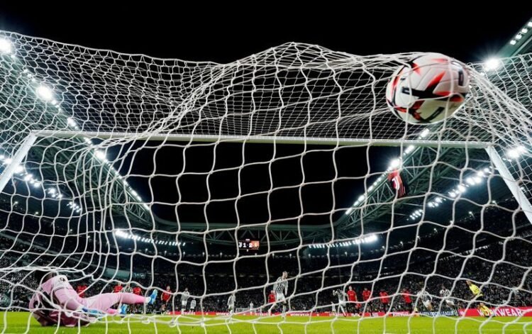 Football: Soccer-Juventus salvage Rennes draw as Benfica, Leverkusen stay perfect