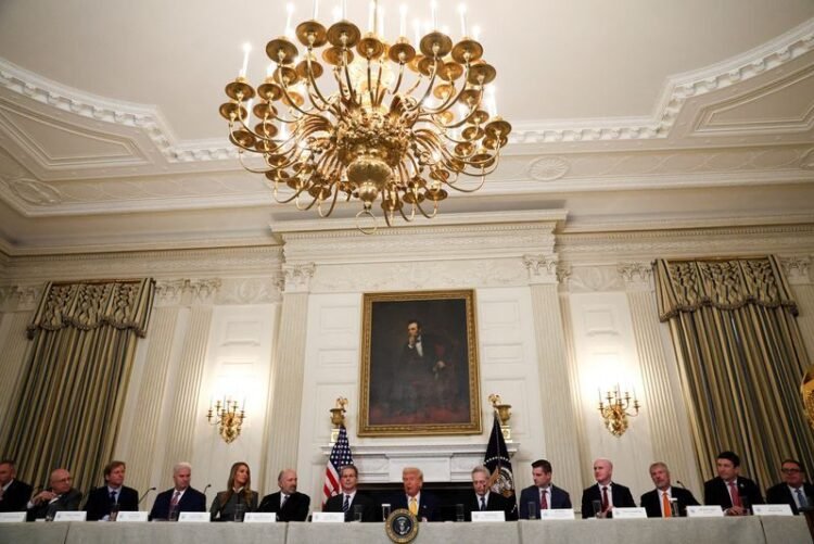 Crypto blitzes midterms with $176 million to support allies as it prepares for post-Trump era