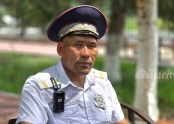 “Nikolai Valuevge okshoshturushat”: Eki metlik boi menen kopchuluktun konulun burgan policeman Aidarbek Chormonov