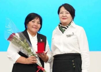 9 teachers became “excellent students in education”, 9 received Certificates of Honor. Surnames