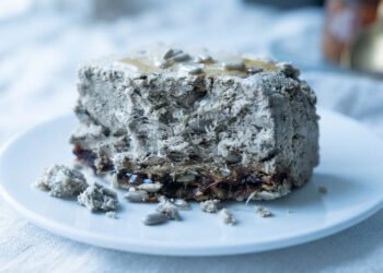 How to choose high-quality halva and how much can you eat per day?