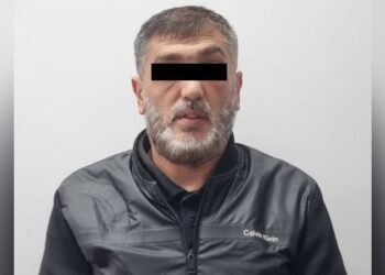 The guy bought a fake iPhone 17 Pro Max. Suspect detained