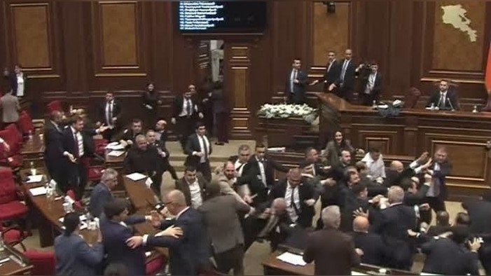 A mass fight between deputies took place in the Armenian parliament. Video – CentralAsia.media