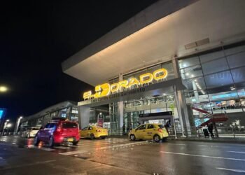 Operation at Bogotá’s El Dorado Airport suspended due to electrical storm: emergency due to rain caused a tree to fall at the TransMilenio station