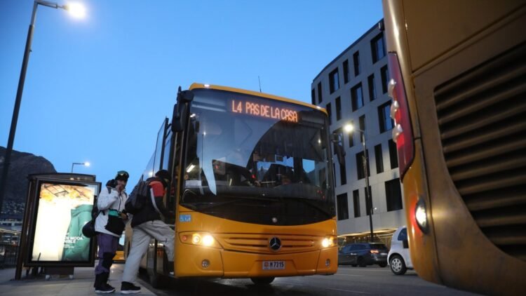 The Government of Andorra awards for 34,380 euros a study to restructure the Andorran bus network
