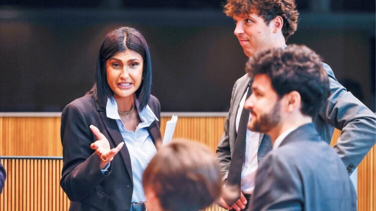 The radical right-wing wave that is sweeping Europe reaches us in Andorra with the help of Andorra Forward with Carine Montaner, with a speech that places immigration and the European Union at the origin of all major problems