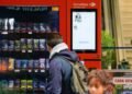 Godeik, Agustín 51 and Mateoz promote Todo Sobres in Andorra, a business of Pokémon cards and other collectibles
