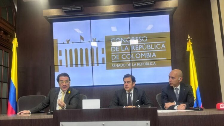 Government of Abelardo De La Espriella officially files the submission law in Congress