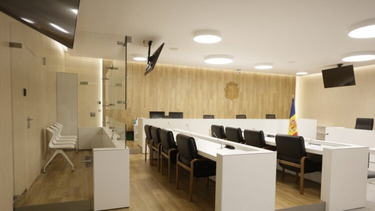 An ex-partner tried in the Court of Courts of Andorra for illegal eavesdropping, abuse and injuries after an argument over jealousy