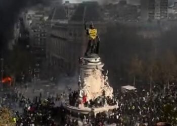 France records 2,000 arrests and 600 officers injured in a day of mass protests