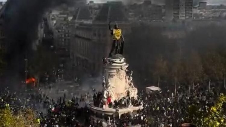 France records 2,000 arrests and 600 officers injured in a day of mass protests