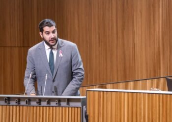 Minister Conxita Marsol defends that the thawing law guarantees automatic extensions of rents in Andorra
