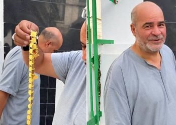 “Umrah and honors” were showered upon my uncle Saleh, who returned a jewelry bag to its owner