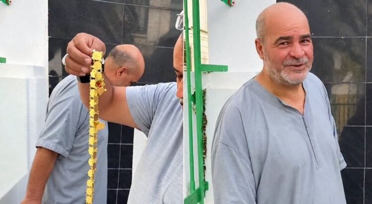 “Umrah and honors” were showered upon my uncle Saleh, who returned a jewelry bag to its owner