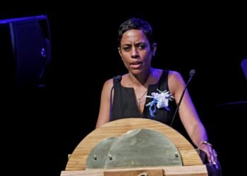 BIRDIE FLIES HOMEElaborate send-off for Mighty Sparrow in PoS