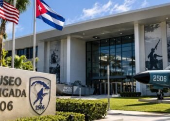 More than 130 former political prisoners present a declaration in Miami on the future of Cuba