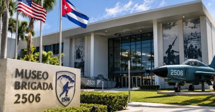More than 130 former political prisoners present a declaration in Miami on the future of Cuba