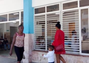 Health: At the Matanzas Pediatric Hospital, there is no one to give an injection