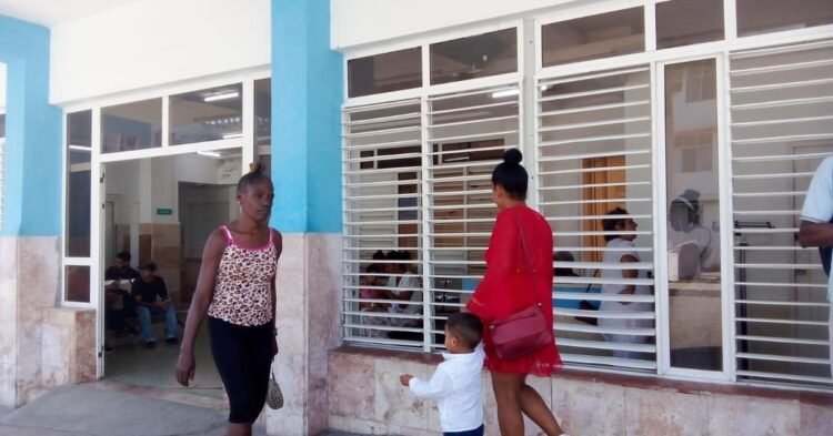 Health: At the Matanzas Pediatric Hospital, there is no one to give an injection