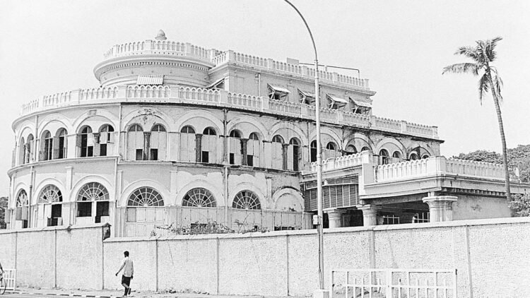 Blood-tainted ice cubes and a famine in Madras