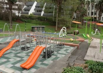 Child thought to be critically hurt in Auckland CBD park assault