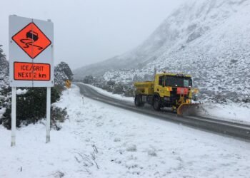 Heavy rain and snow watches issued as spring cold front sweeps south