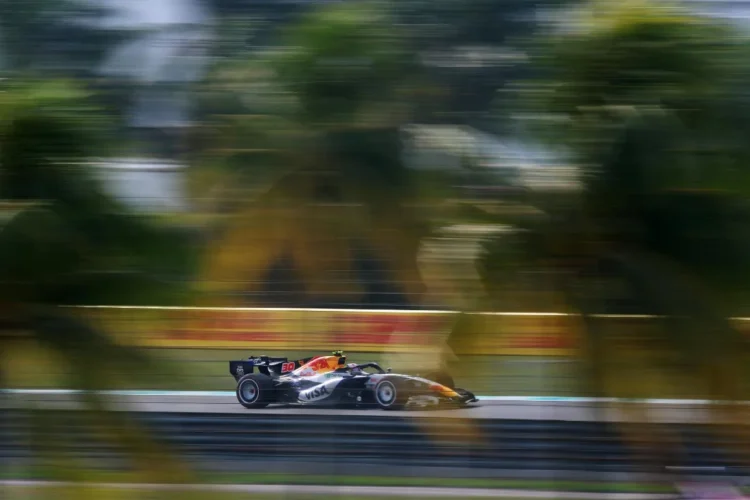 Watch: Liam Lawson narrowly misses Q3 despite teammate’s tow