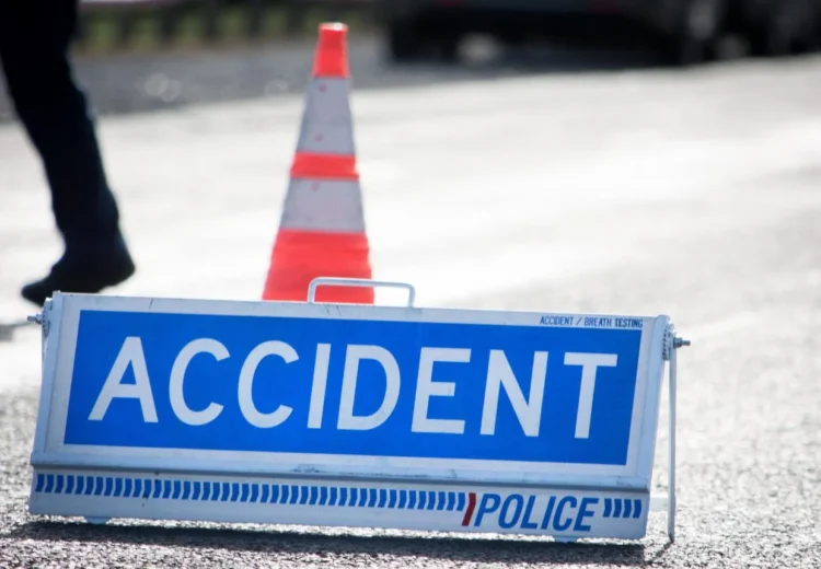 Multi-vehicle crash closes main South Auckland road