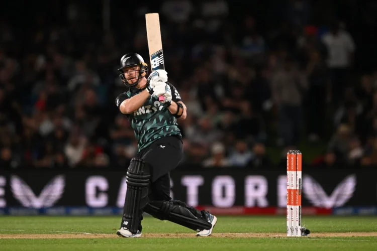Black Caps lose early wickets in second T20 against India