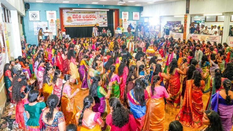 Over 2,000 attend TAUK’s handloom-themed Bathukamma, Dasara celebrations in London