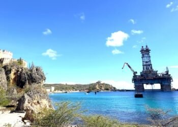Noble Discoverer prepares for drilling in Suriname – the True Time