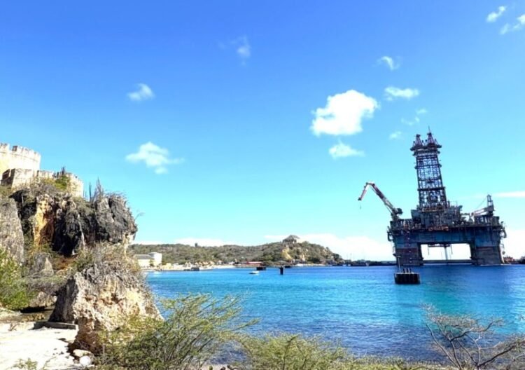 Noble Discoverer prepares for drilling in Suriname – the True Time