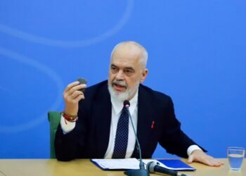 Rama takes the strong decision: The damages from the protests in Tirana will be paid by the parents of those who caused them! Traffic lights were broken and banks and shops were robbed – Shqip.com