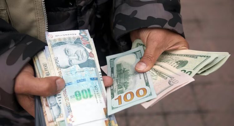 The dollar opens at S/3.44 in Peru due to the rise in oil and the strengthening of the global currency l exchange rate l dollar