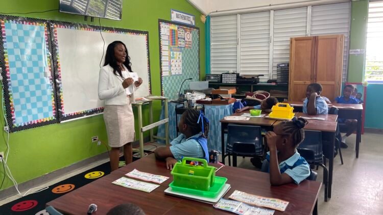 Literacy coaches train to track pupils’ reading progress