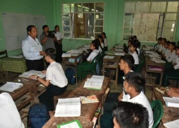Schools reopen in Laymyethna as floodwaters recede