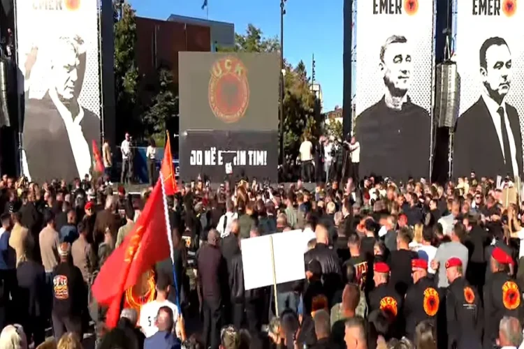 Protests start in Pristina, the vote on the law for the Special Court is demanded – Shqip.com