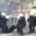 3 hours of revolt! Students continue their resistance in front of the Ministry of Education, the police respond with tear gas and pressurized water – Shqip.com