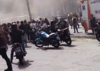 Large fire in a market on Baralt Avenue