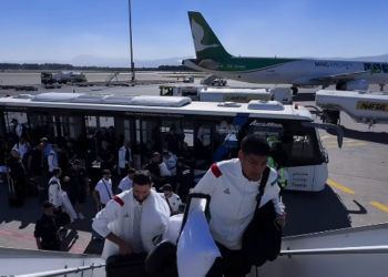 In the video: The Mouloudia de Algiers delegation leaves for Nigeria in anticipation of facing Enugu Rangers